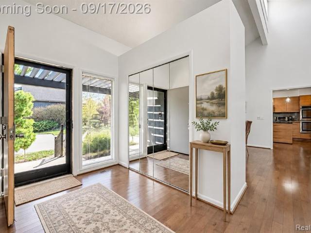 5950 Pinetree Drive
