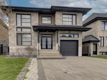 House for sale in Longueuil - Garden