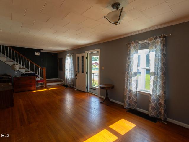 595 Gansevoort Road