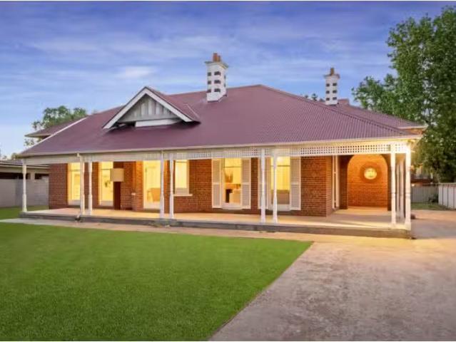 595 Kiewa Street, ALBURY House for rent Listed by Renee Saund.