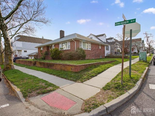 595 Jacques Street