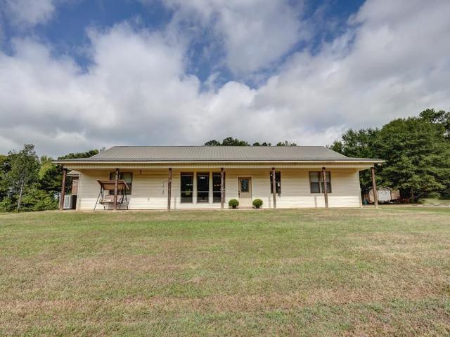 595 Private Road 67004, Maud, TX