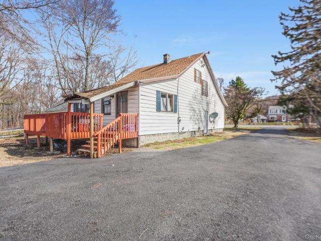 596 598 Freedom Plains Road