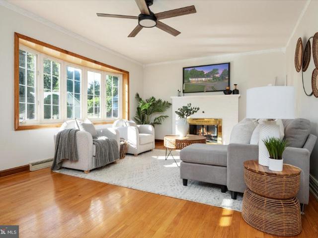 596 Forest View Road