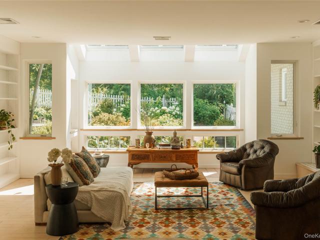 596 Hurley Avenue