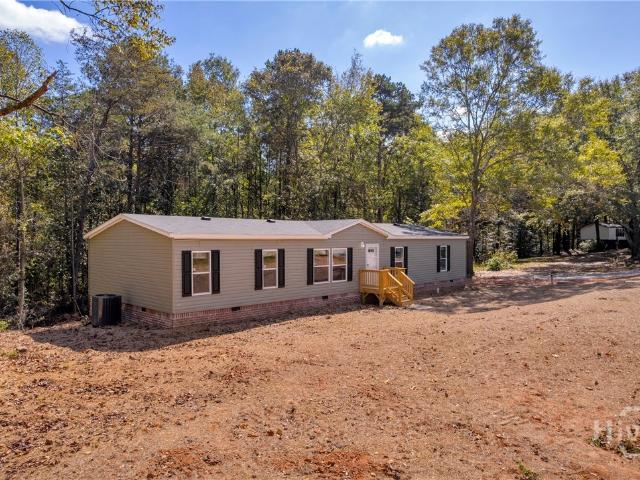 596 Pinetree Circle