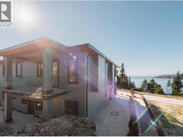 5972/74 Barnacle Street, Sechelt, BC, V7Z 0V4 house for sale | Listing ID R3166 | Royal LePage