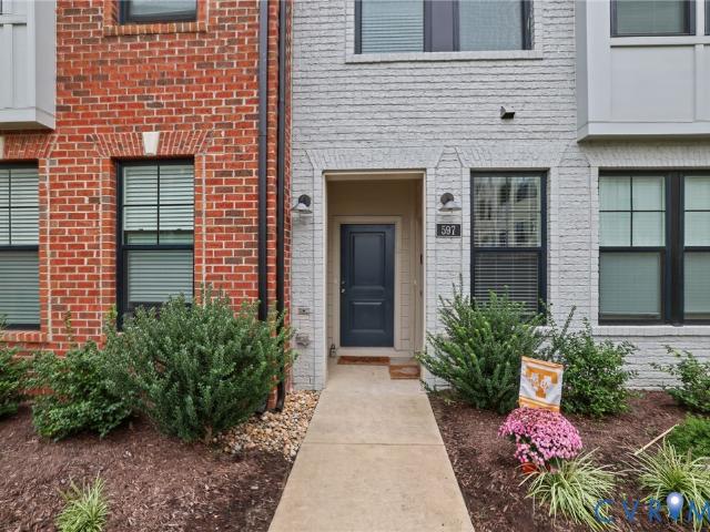 597 Weaver Brook Walk B