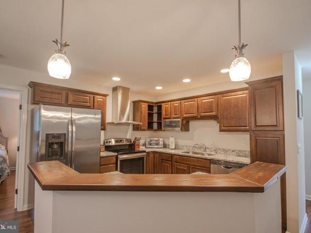 5987 Deer Creek Drive