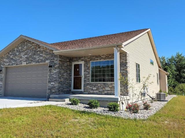 5981 Faith Blvd, Bay City, MI