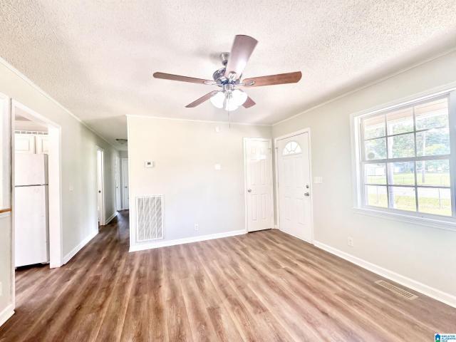 598 Alexandria Road Sw