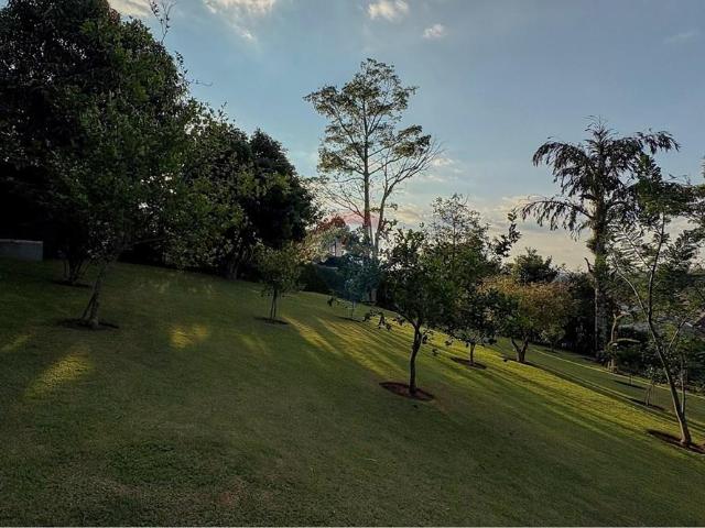 598 Área Útil Casa de Condomínio Alugar, 4 Dormitórios localizado em Alameda Guaíra, 106 próximo ao espaço santa Fé Condomínio Santa Fé, Vinhedo, São Paulo, 13282584 | Brasil