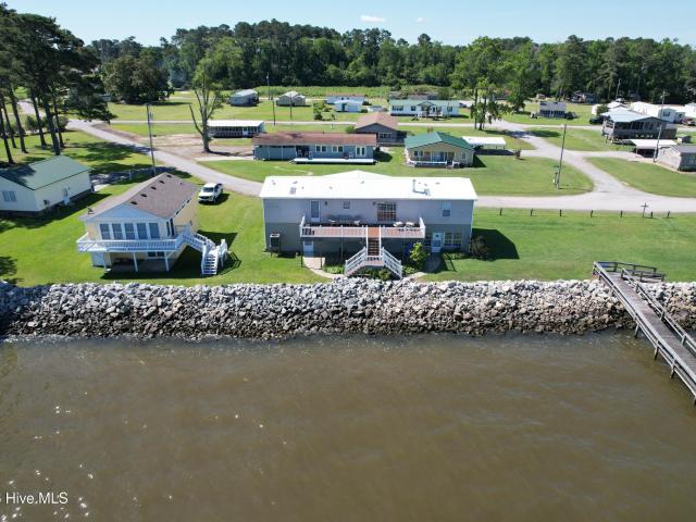 598 Beach Road
