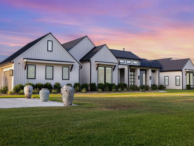 598 Vineyard View Trail