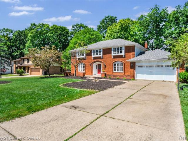 5994 Glen Eagles Drive
