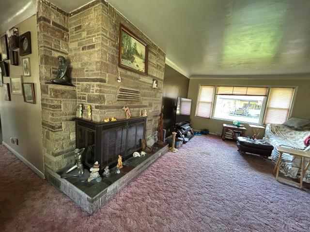 5996 Lakeshore Road