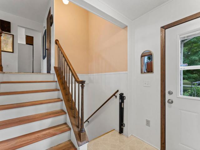5997 Oak Circle