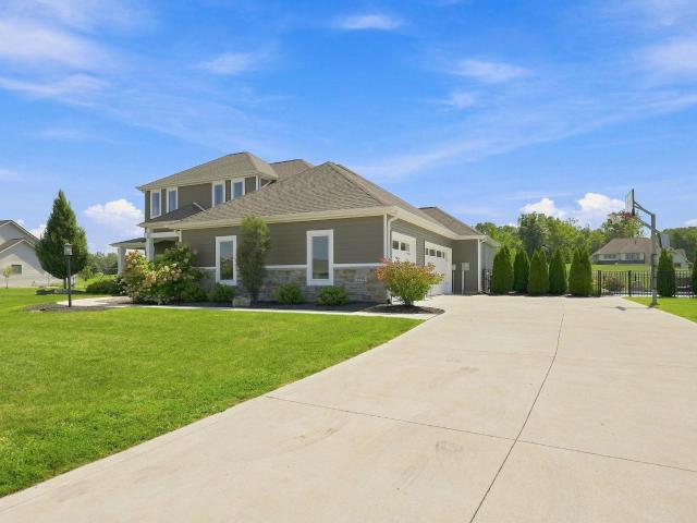5990 Menza Drive