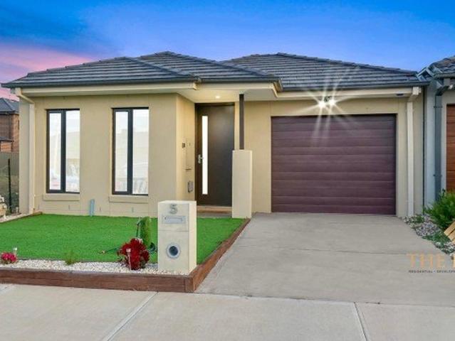 $599,000 $619,000 CALL MEHAK FOR PRIVATE INSPECTION