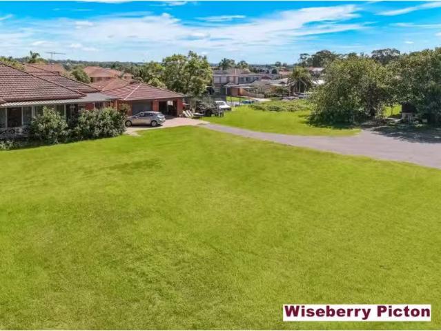 599 601 Hume Highway, Casula House for rent Listed by Jason M.
