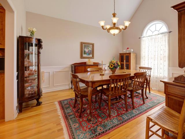 599 Cardinal Road