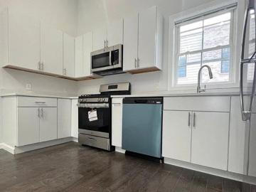 599 Broadway Unit 3R, Everett, US, MA
