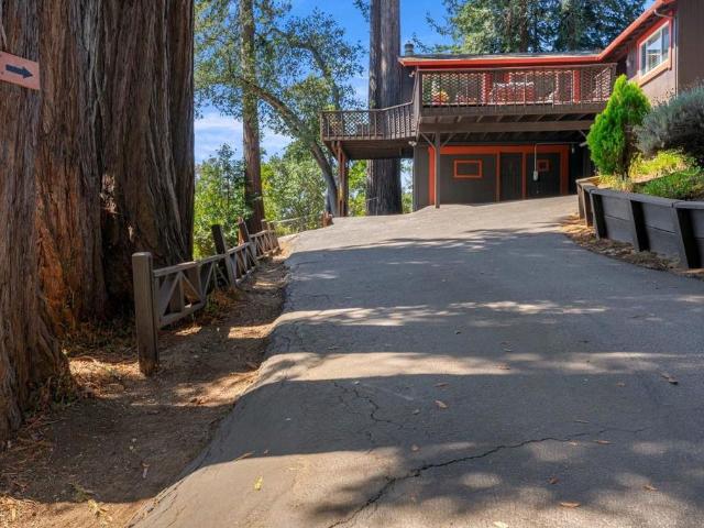 599 Hacienda Drive