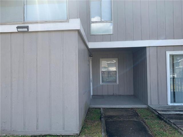 599 W Second AVE