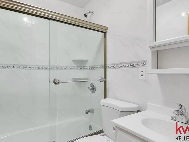 59 06 Catalpa Avenue, Queens, NY