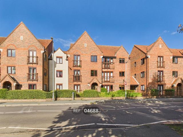 59, Tynedale Square, Colchester CO4, 2 bed flat to rent, £1,200 pcm | PrimeLocation