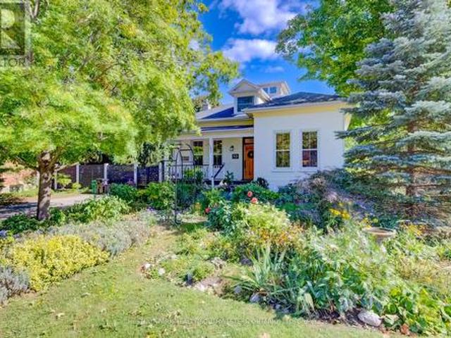 59 Allen Street W, Waterloo, ON, N2L 1E1 house for sale | Listing ID X13824 | Royal LePage