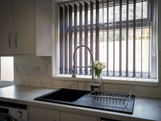 59 Beckbury Rd | Studio house for rent #149477769 | Rentberry