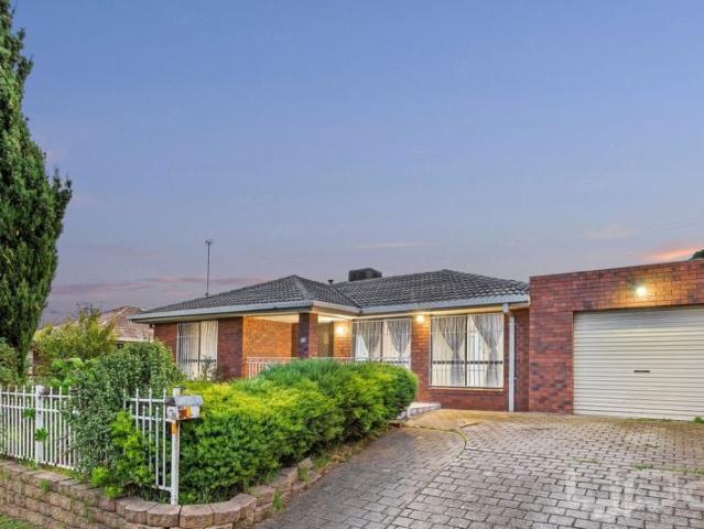 59 Bicentennial Crescent, MEADOW HEIGHTS