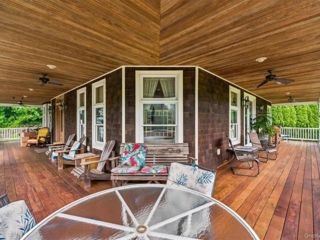 59 Country Knolls Lane