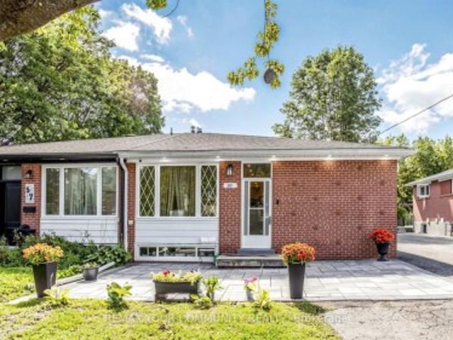 59 Davis Road, Aurora, ON, L4G 2B4 house for sale | Listing ID N13726 | Royal LePage