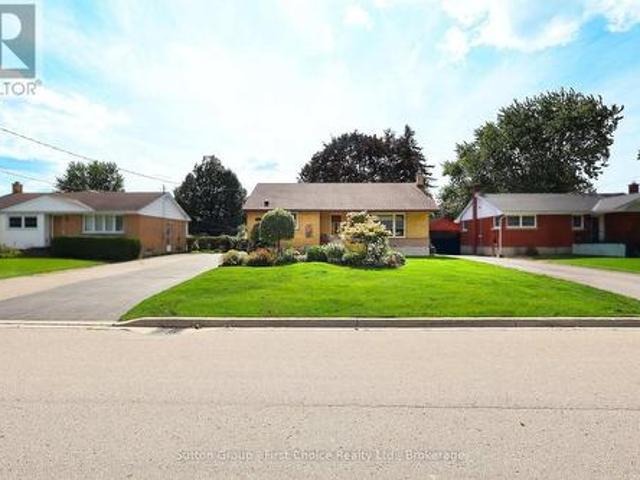 59 Easson Street, Stratford, ON, N5A 1N1 house for sale | Listing ID X13790 | Royal LePage