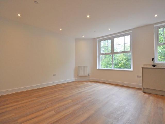 59 Fields Park Road, Newport