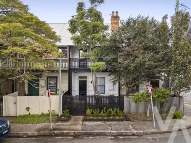 59 Gibson Street, Cooks Hill Townhouse for rent Listed by Jos.