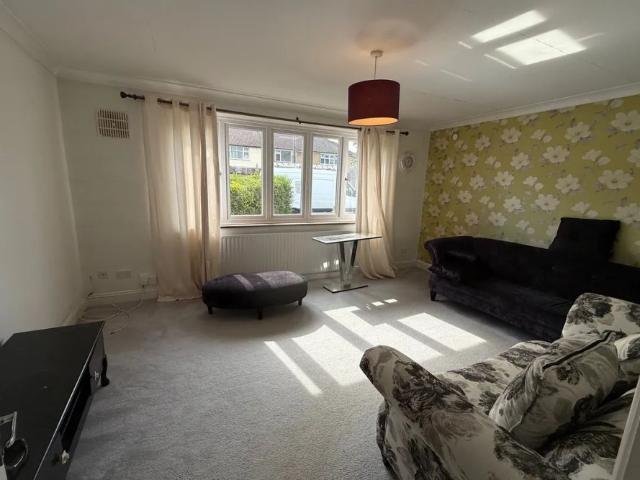 59 Greenwood Drive, Watford