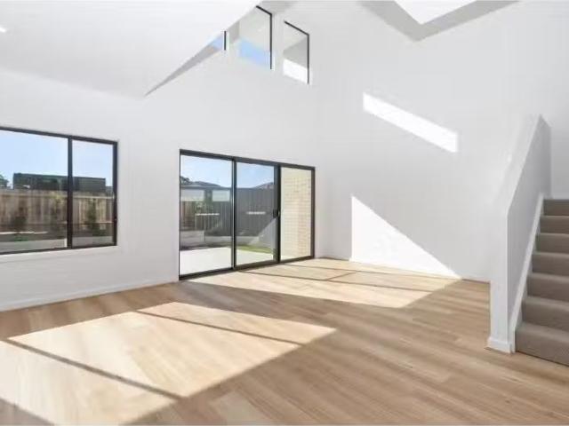 5/9 Hardes Avenue, Maryland Townhouse for rent Listed by Pres.