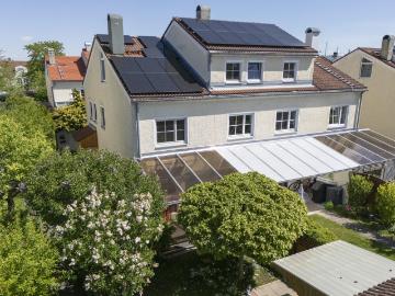 59 Jahre Restlaufzeit! Bezugsfreies Reiheneckhaus im Erbbaurecht LH München mit Remise, Garage, PV