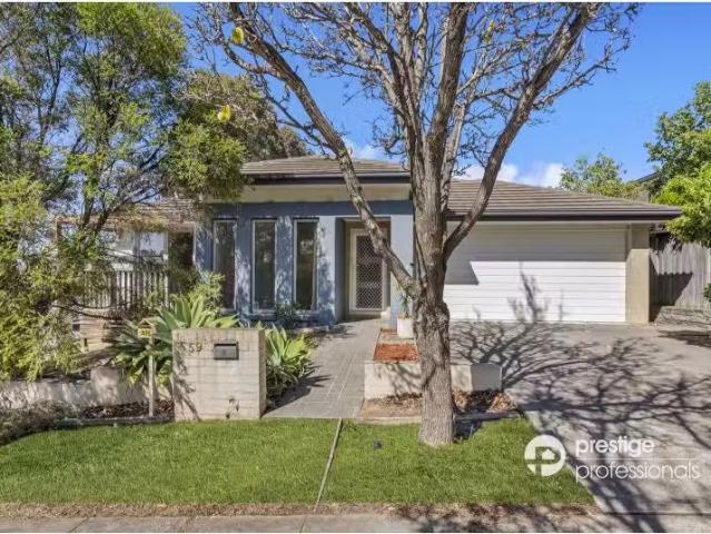 59 Maddecks Avenue, MOOREBANK House for rent Listed by Gemma.