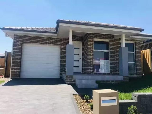59 Orion Road, Austral House for rent Listed by jonas Ruich.