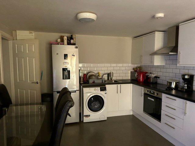 59 Preston Road, Yeovil, Somerset BA20, 2 bed property to rent, £875 pcm | PrimeLocation
