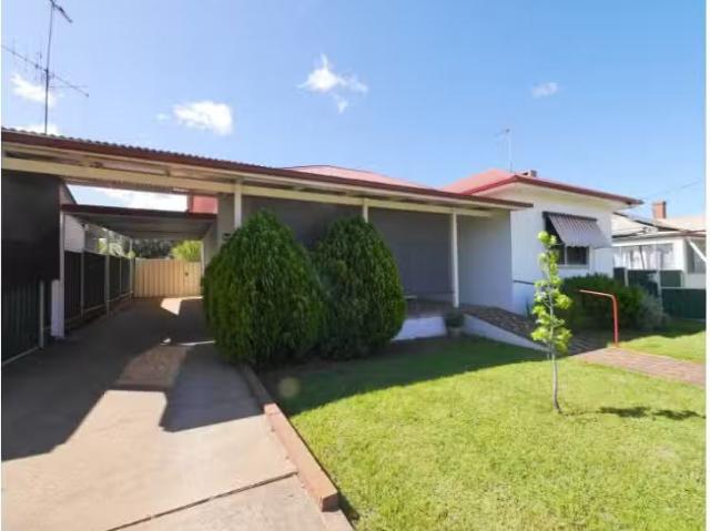 59 Redfern Street, COWRA House for rent Listed by Sally Thurt.