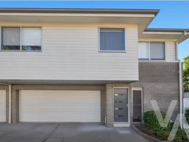 5/9 Regent Street, New Lambton Heights Townhouse for rent Lis.