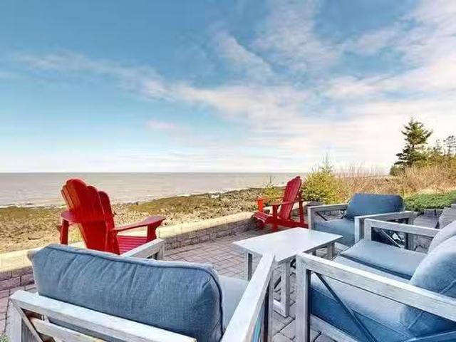 59 Sunset Avenue, Phinneys Cove, NS, B0S 1L0 house for sale.