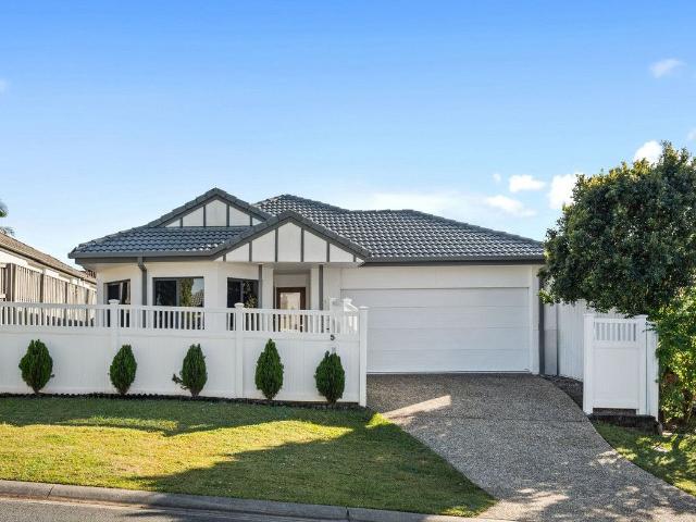 5 Magenta Drive, Varsity Lakes, QLD 4227