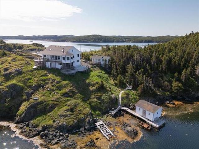 5 Main Street, Herring Neck, NL, A0G 2R0 Luxury House for sale | Listing ID 1299 | Royal LePage Carriage Trade Luxury Properties