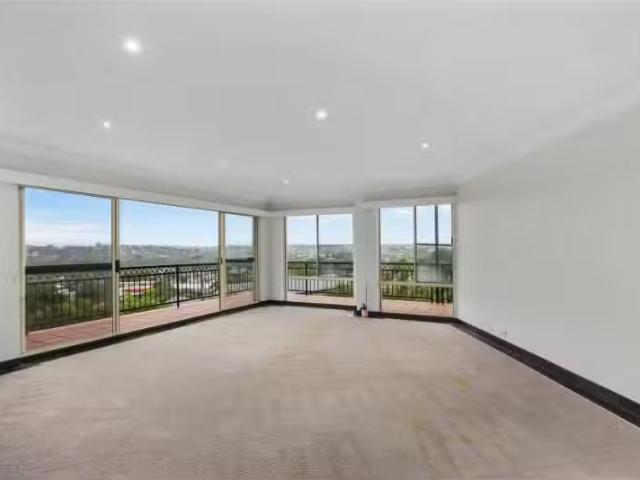 5 Martin Street, Freshwater House for rent Listed by Karen Bu.